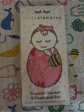 Little sleepies Bee Pink swaddle and bow set